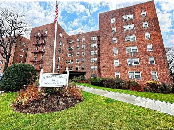 682 TUCKAHOE Road #3D, Yonkers, NY 10710