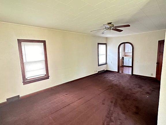 3rd image of 2831 Bildahl St