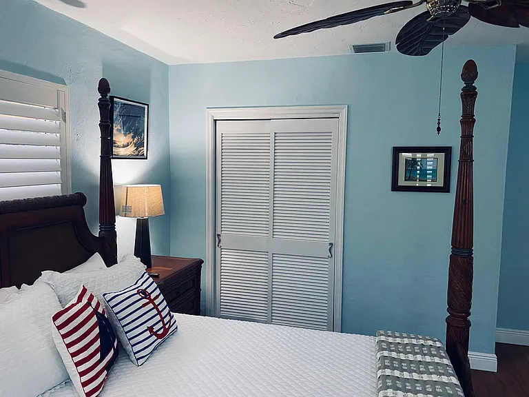 800 50th Ct — Photo 10