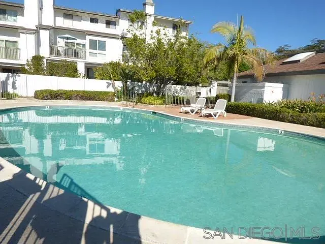 6743 Fashion Hills Blvd — Photo 28