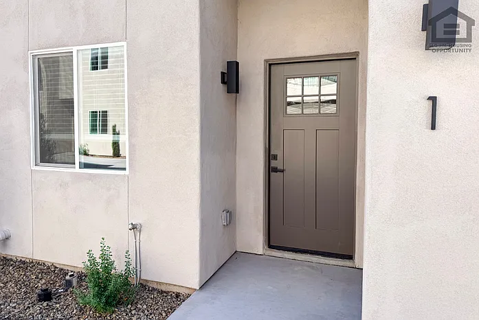 185 Sugarloaf St #1 — Photo 7