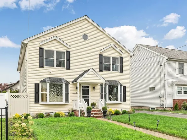 57 Memorial Pl, Elmwood Park, NJ 07407