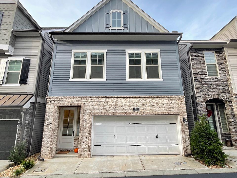 Front (garage) side