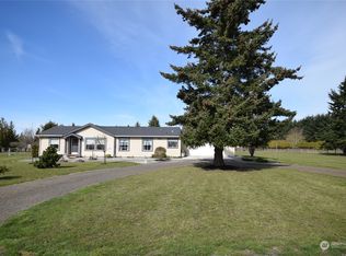 33 Marsh Hawk Ln, Port Angeles, WA 98362