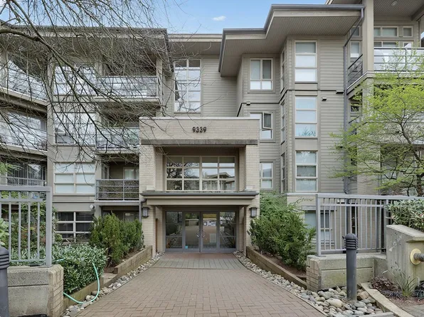 9339 University Cres #403, Burnaby, BC V5A 4Y1