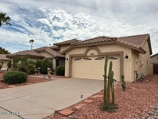 3 bed, 5.0 bath, 2149 sqft, $2,995 — Photo 4