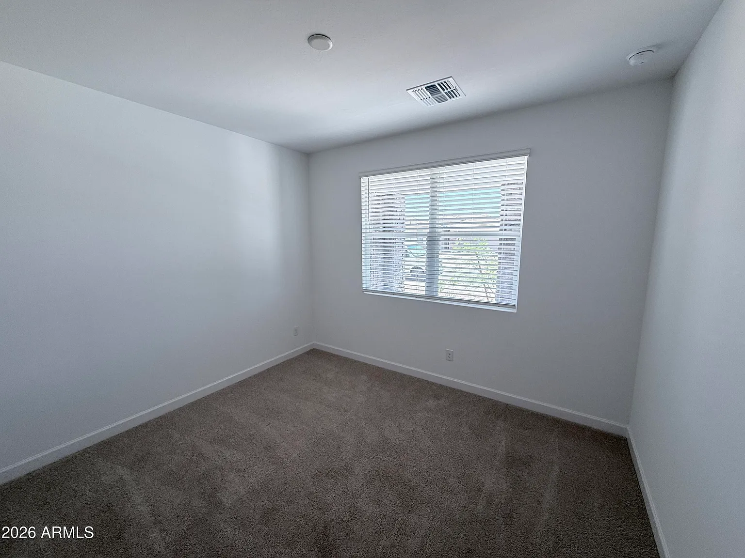 5 bed, 4.0 bath, 3176 sqft, $3,888 — Photo 4