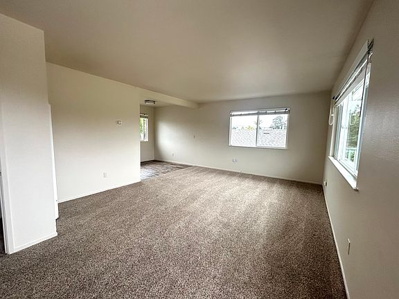 4th image of 617 Pine St APT B