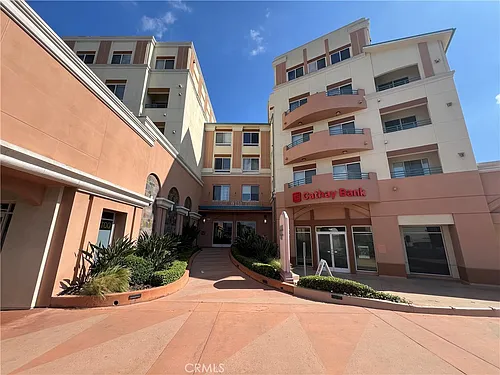 580 W Main Photo 1