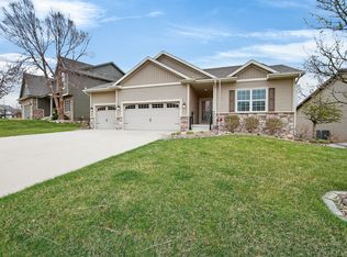 4207 159th St, Urbandale, IA 50323