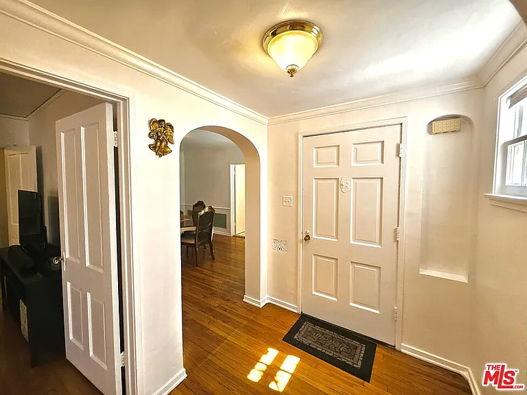 2211 W 78th Pl — Photo 27