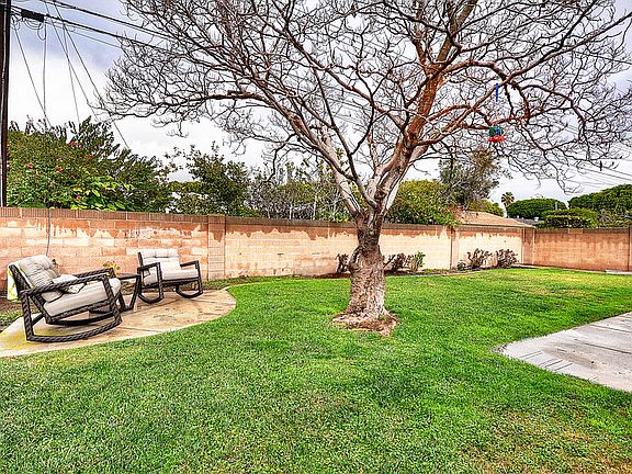 5th image of 5071 Caspian Cir