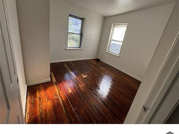 5th image of 330 Walnut St
