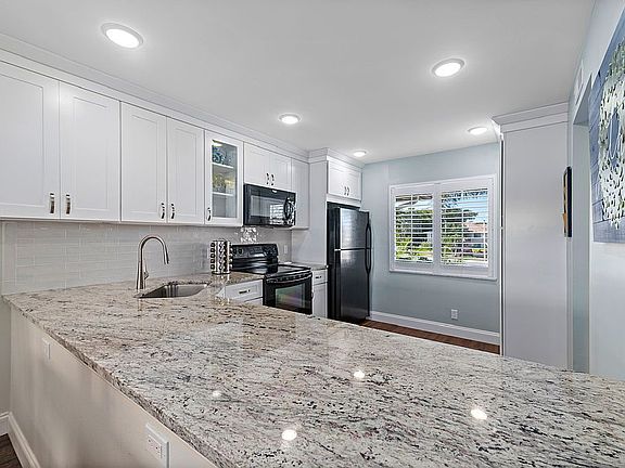 2nd image of 111 Palm Dr #2858