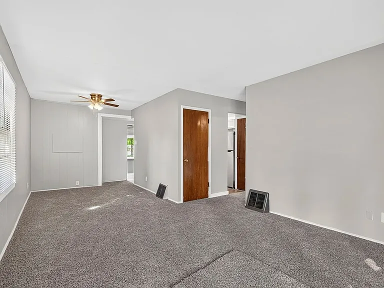 161 Cameron Rd — Photo 18