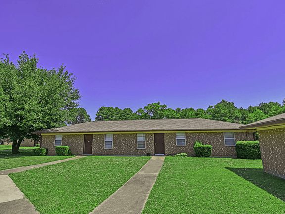 3rd image of 331 N Longview St #12046029