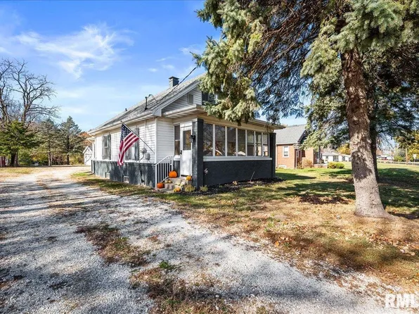 1116 Springfield Rd, East Peoria, IL 61611