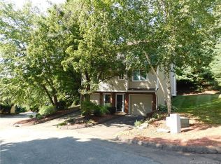 1 Abbey Ln #BEE, Meriden, CT 06450