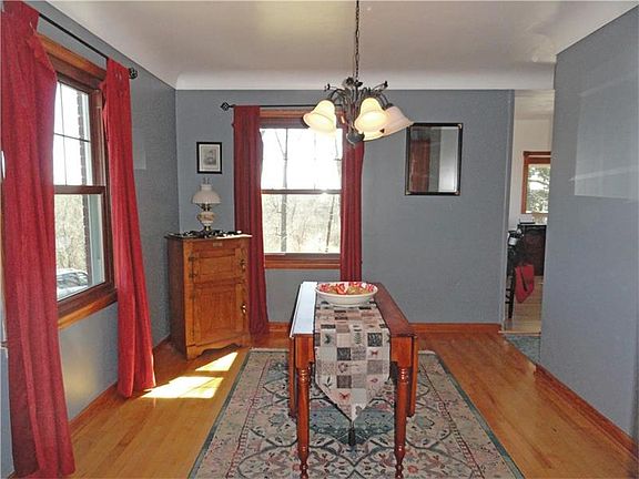 4th image of 9900 Barnes Ave
