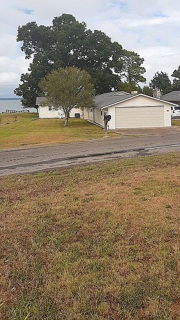 1st image of 71 Fishermans Bend Dr