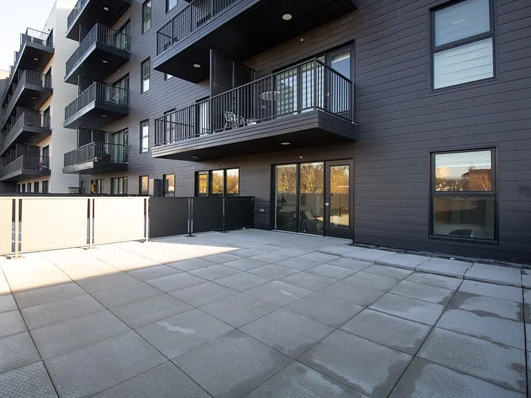 456 Gertrude Ave — Photo 4
