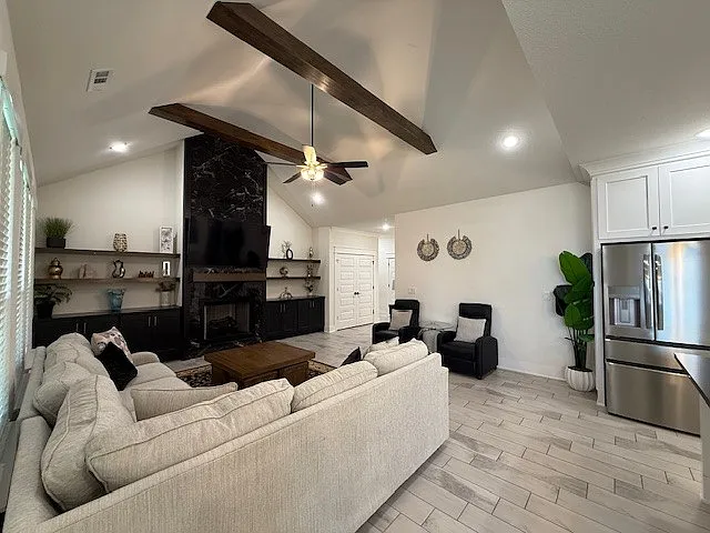 2061 Larry Ln — Photo 6