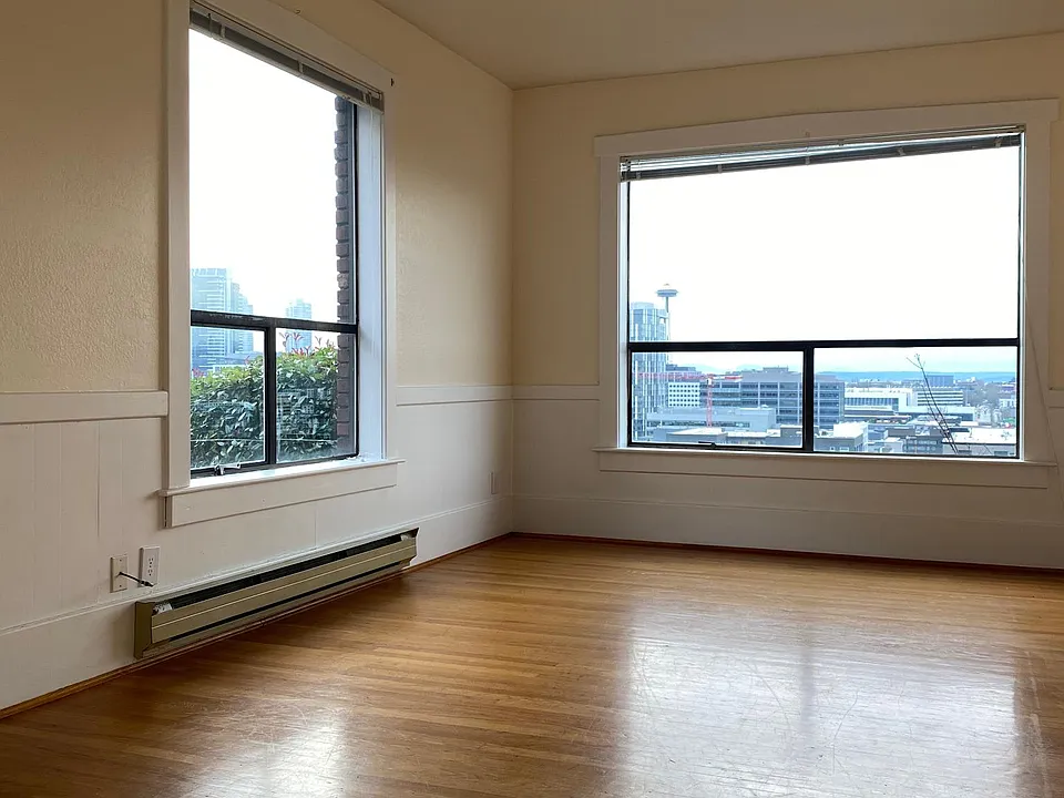 602 Melrose Ave E #301