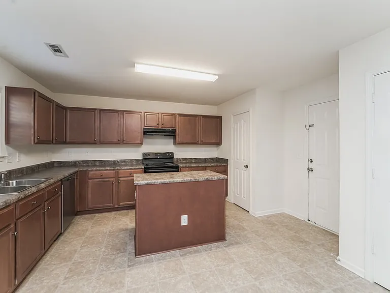 4610 Palustris Ct — Photo 8