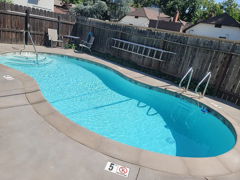 2300 G St — Photo 17