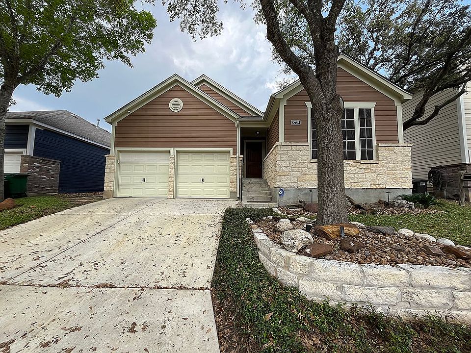 1st image of 8707 Sarasota Woods