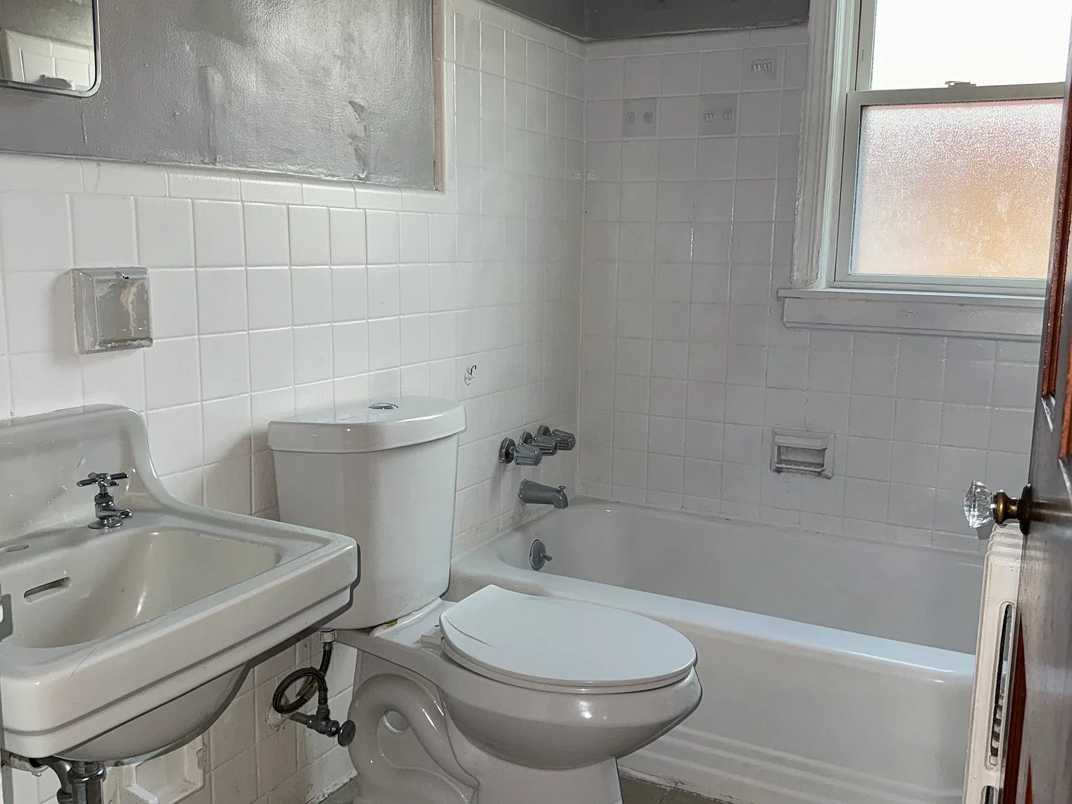 2910 Boudinot — Photo 3