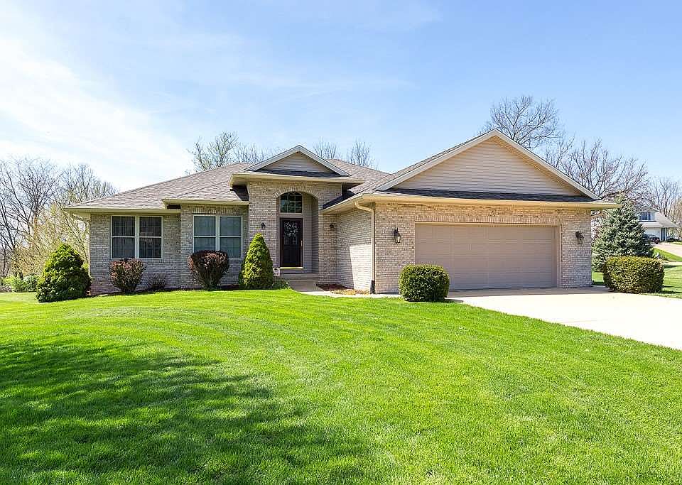 1st image of 306 4th Avenue Ct