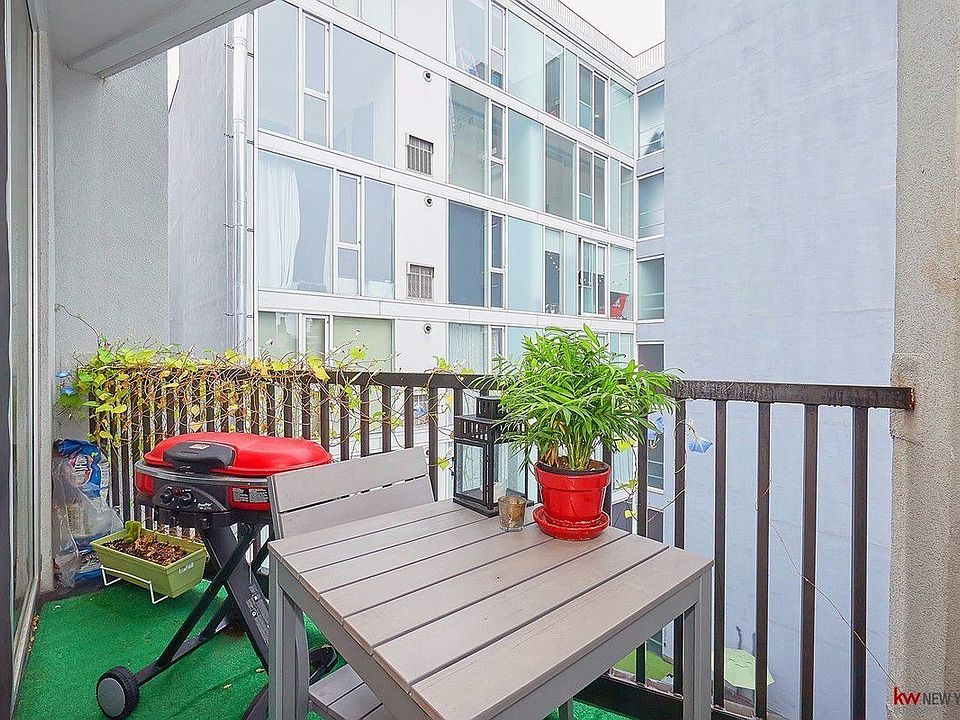 1st image of 591 Washington Ave #401