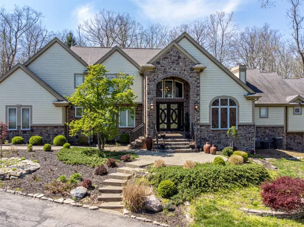5775 Sugarun Ln, Cincinnati, OH 45243