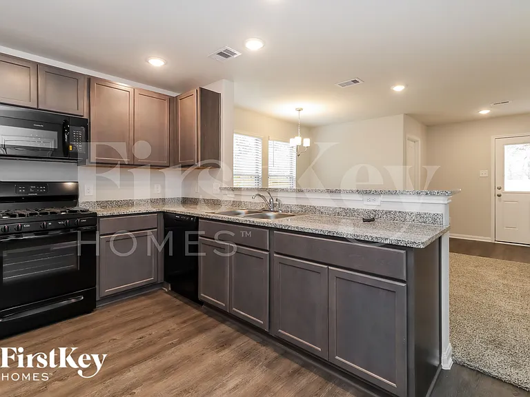 25621 Roy Rogers Rd — Photo 7