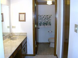 9807 W Creek Rd APT E1, Palos Park, IL 60464