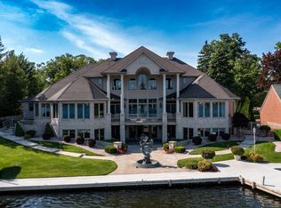 1619 Greenleaf Blvd, Elkhart, IN 46514