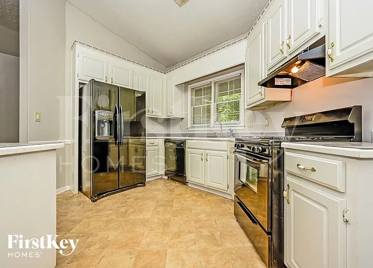 1411 Windy Hill Ct SE — Photo 4