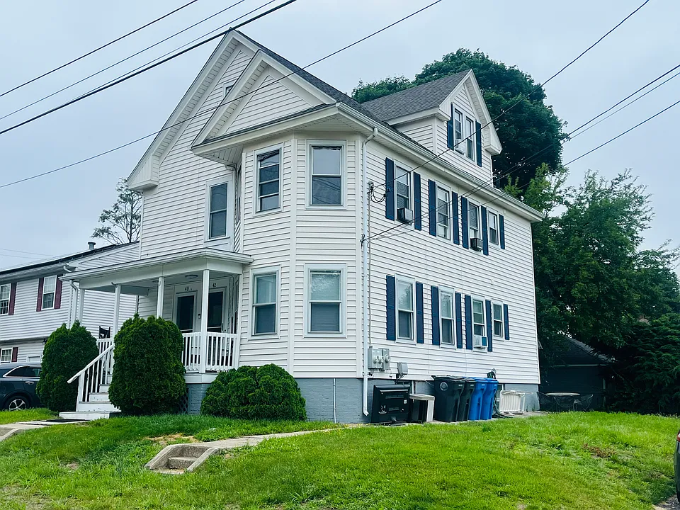 40 Hemlock Ave #1