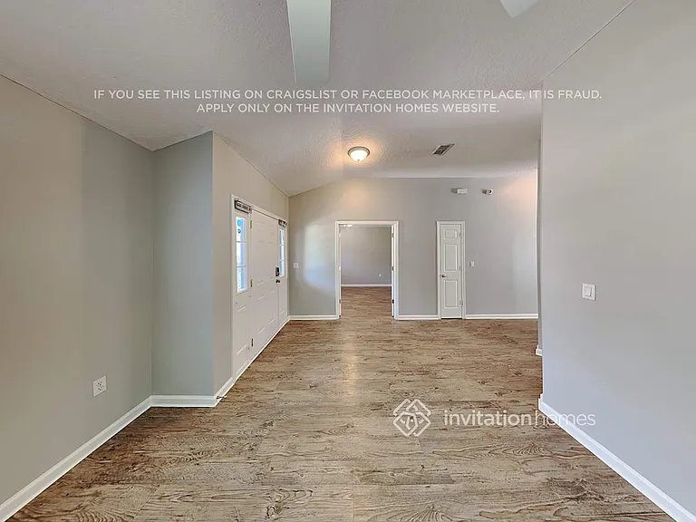 9128 Jennifer Ln — Photo 3