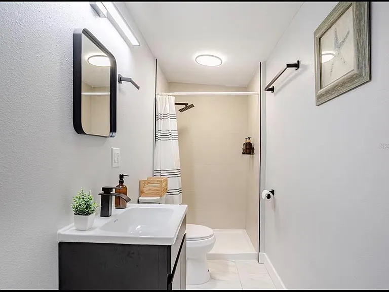 8911 Oren Ave — Photo 11
