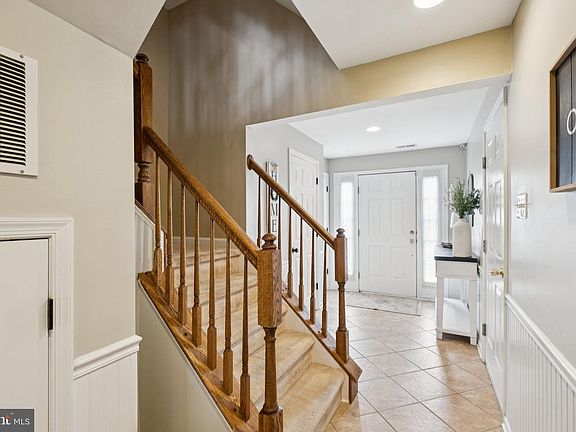 3rd image of 503 Westfield Ct