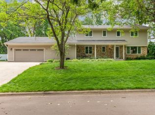 3701 W 104th St, Bloomington, MN 55431