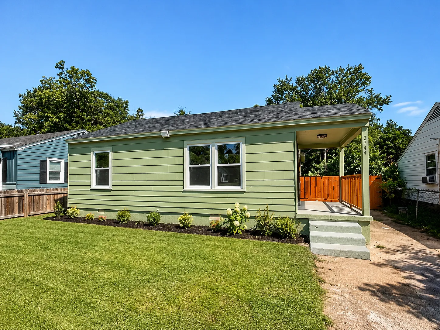 4 bed, $1,550 — Photo 1