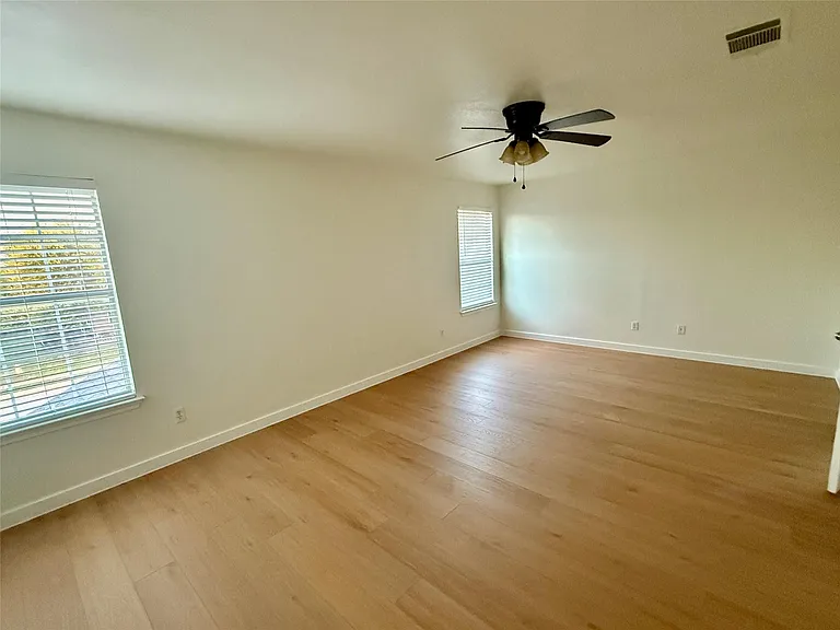 203 Northern Trl — Photo 16
