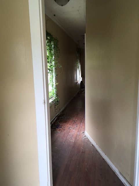 2nd image of 8816 Apple St