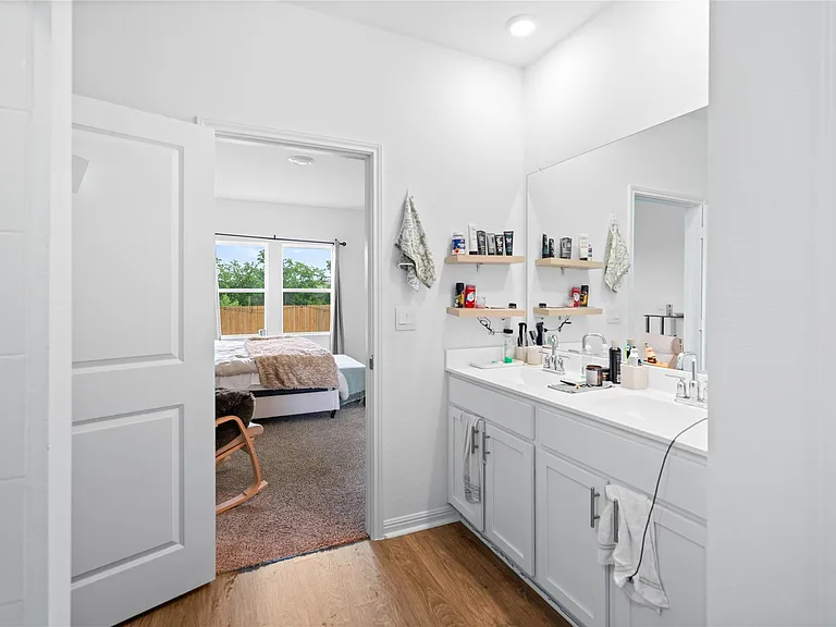143 Santa Rosa Ln — Photo 16