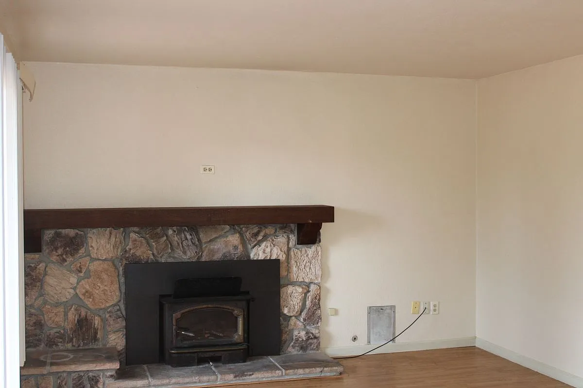 1 bed, 1.0 bath, 725 sqft, $2,000 — Photo 2
