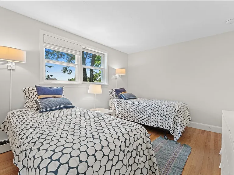9 Priscilla Ave — Photo 37