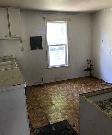 4th image of 2507 Nern St